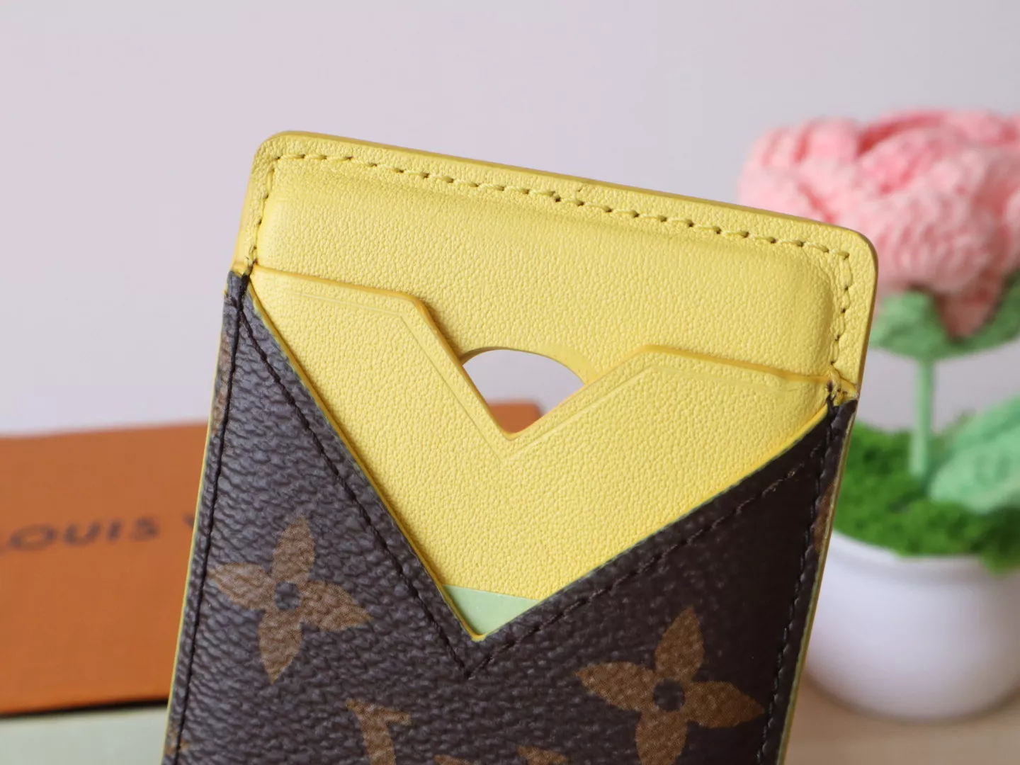 Louis Vuitton LV Card Case For Women Affordable 4715 - Image 3
