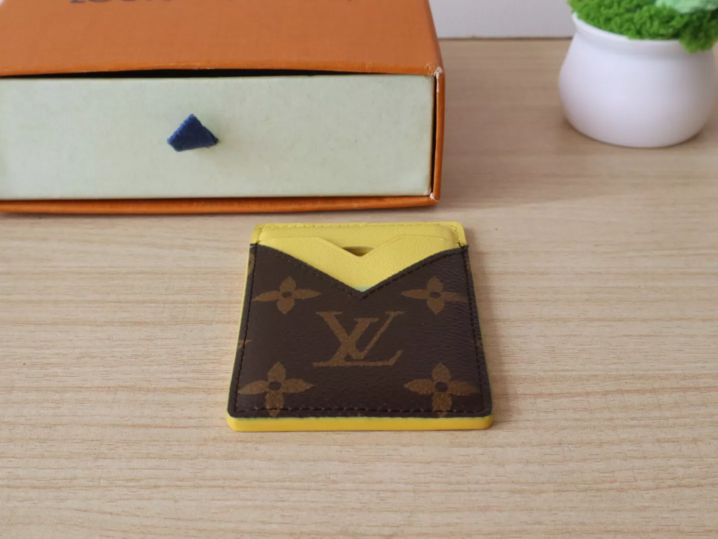 Louis Vuitton LV Card Case For Women Affordable 4715 - Image 6