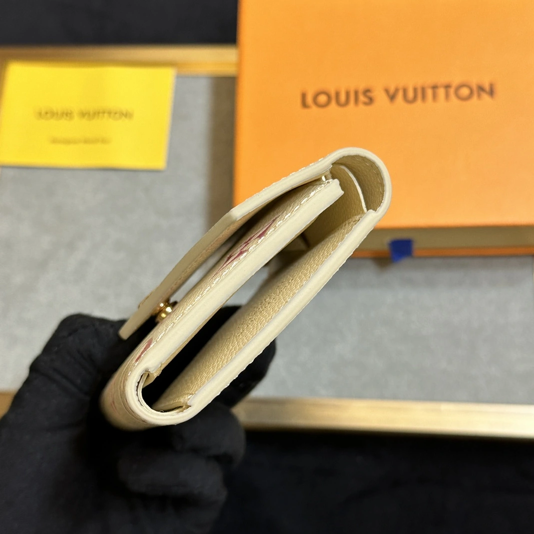 Louis Vuitton LV Card Case For Women SmartChoice 6831 - Image 5