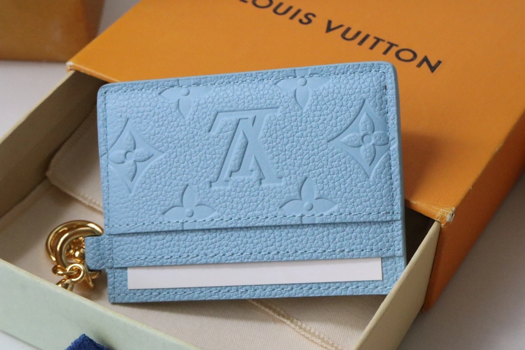 Louis Vuitton LV Card Case Versatile 8861