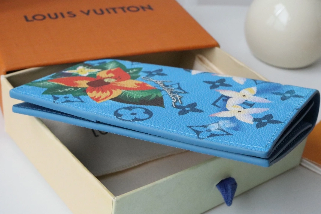 Louis Vuitton LV Card Case WellDesigned 4888 - Image 3