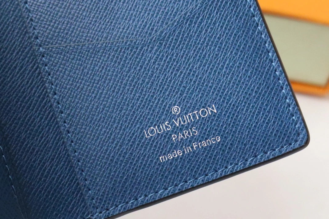 Louis Vuitton LV Card Case WellDesigned 6321 - Image 6