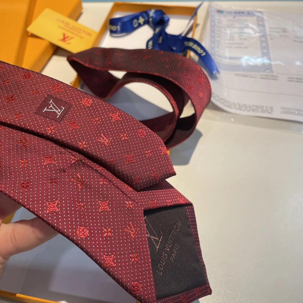 Louis Vuitton LV Necktie For Men Practical 2769 - Image 4
