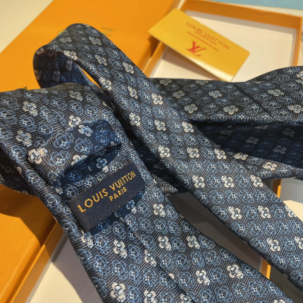 Louis Vuitton LV Necktie For Men Soft 3878 - Image 5