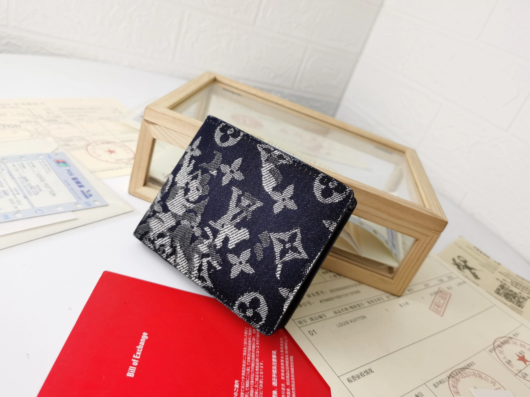 Louis Vuitton LV Wallets For Unisex Unique 5386 - Image 4