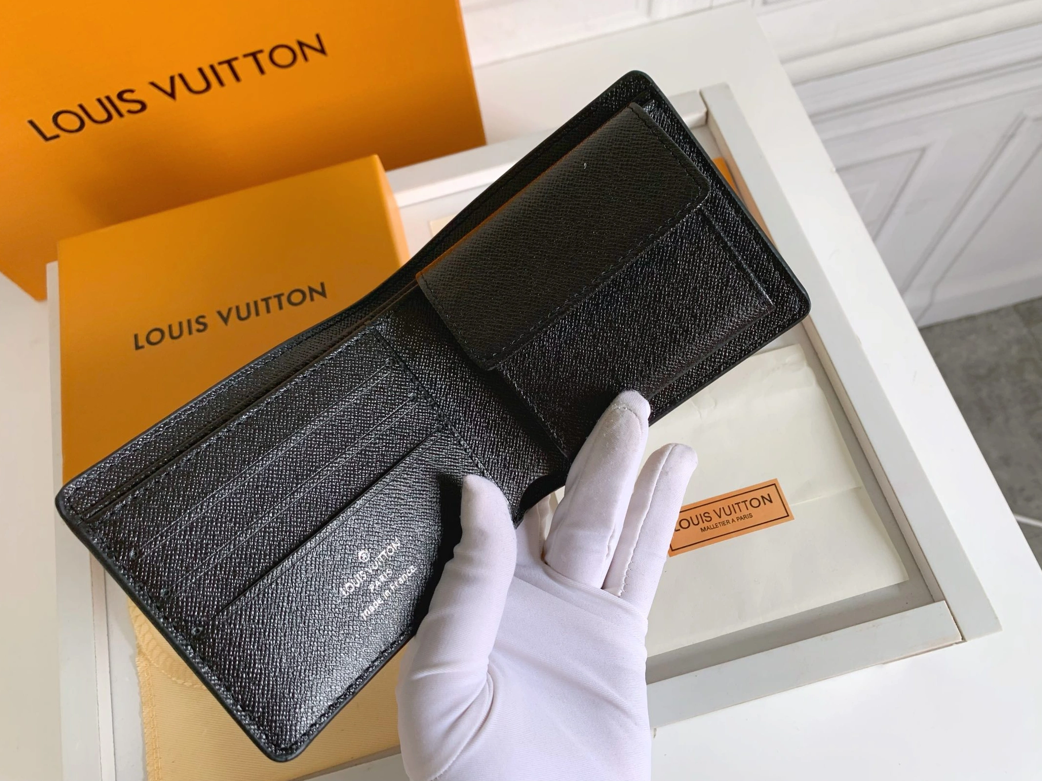 Louis Vuitton LV Wallets For Unisex Versatile 3338 - Image 5