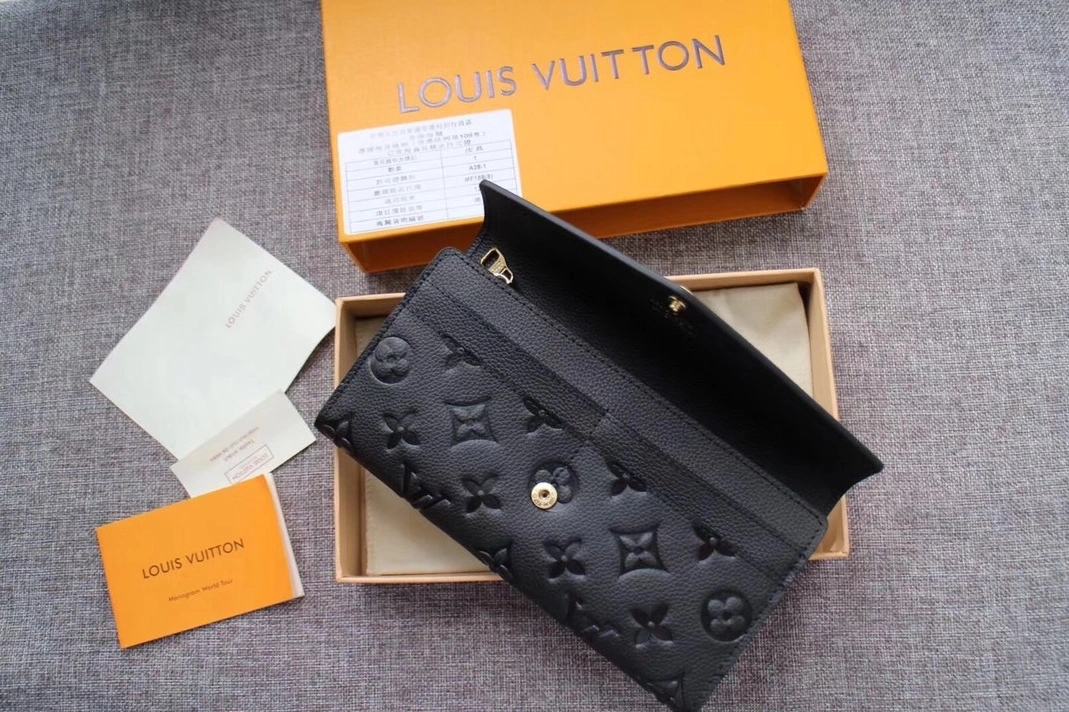 Louis Vuitton LV Wallets For Women DailyWear 2646 - Image 4