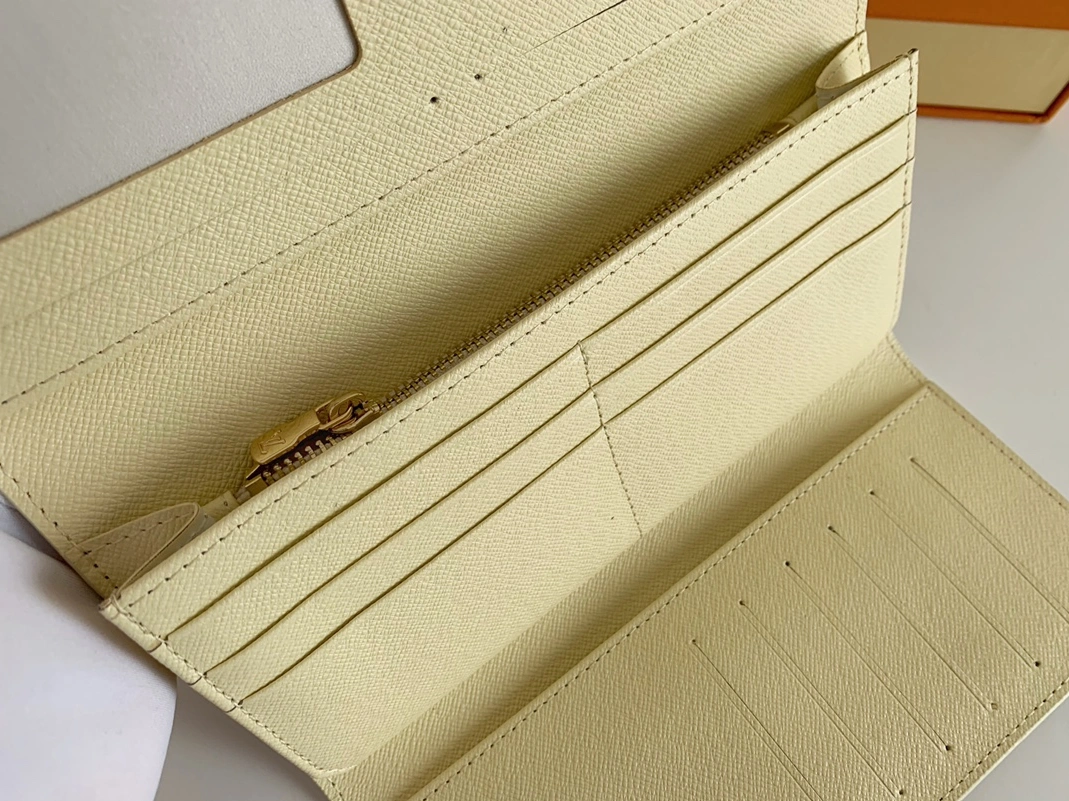 Louis Vuitton LV Wallets For Women Elegant 1799 - Image 5