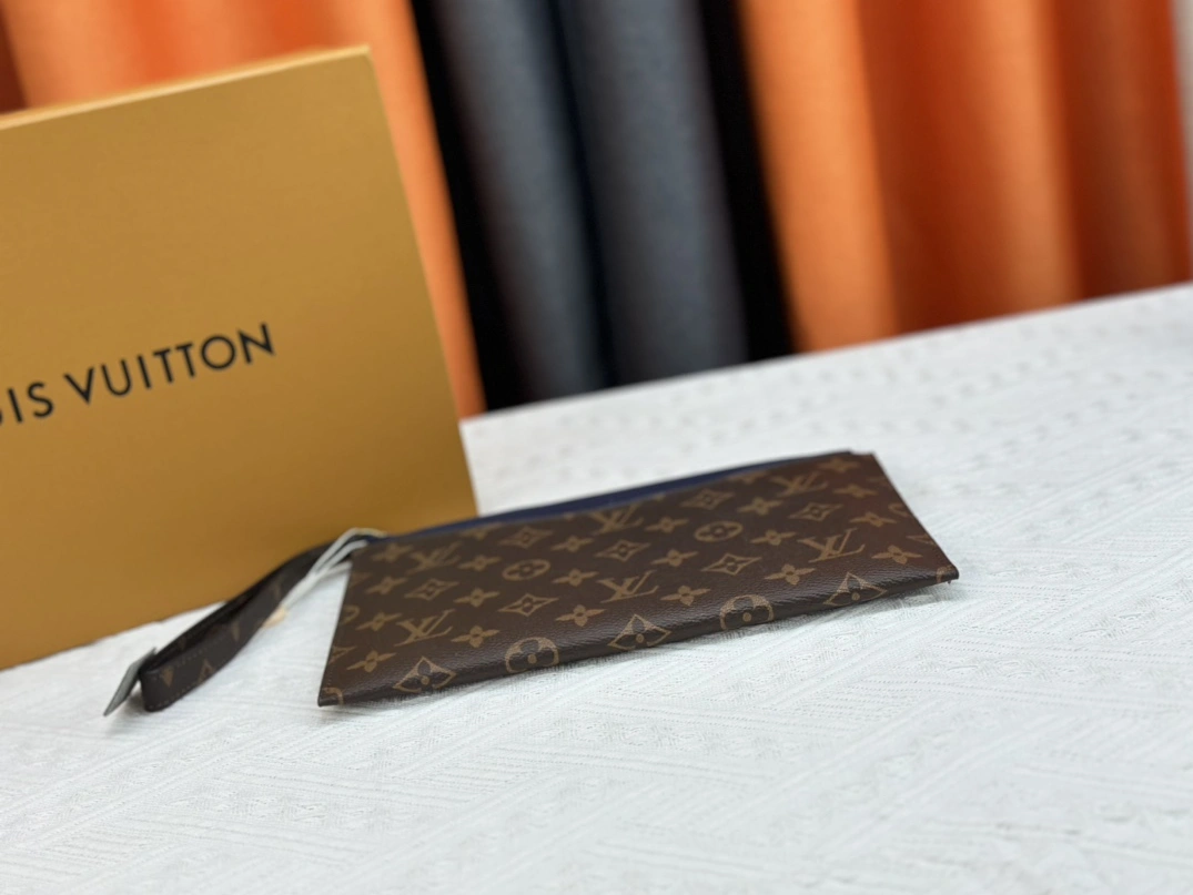 Louis Vuitton LV Wallets In Navy ModernLook 142 - Image 4