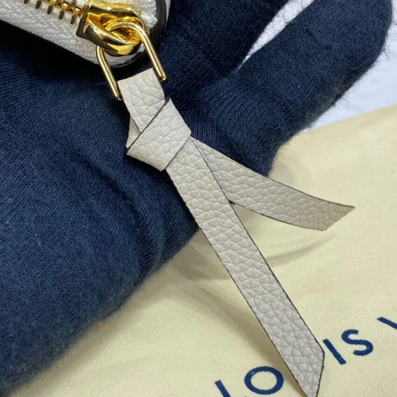 Outside f Louis Vuitton Lockme Zippy Coin Purse Greige - Image 7