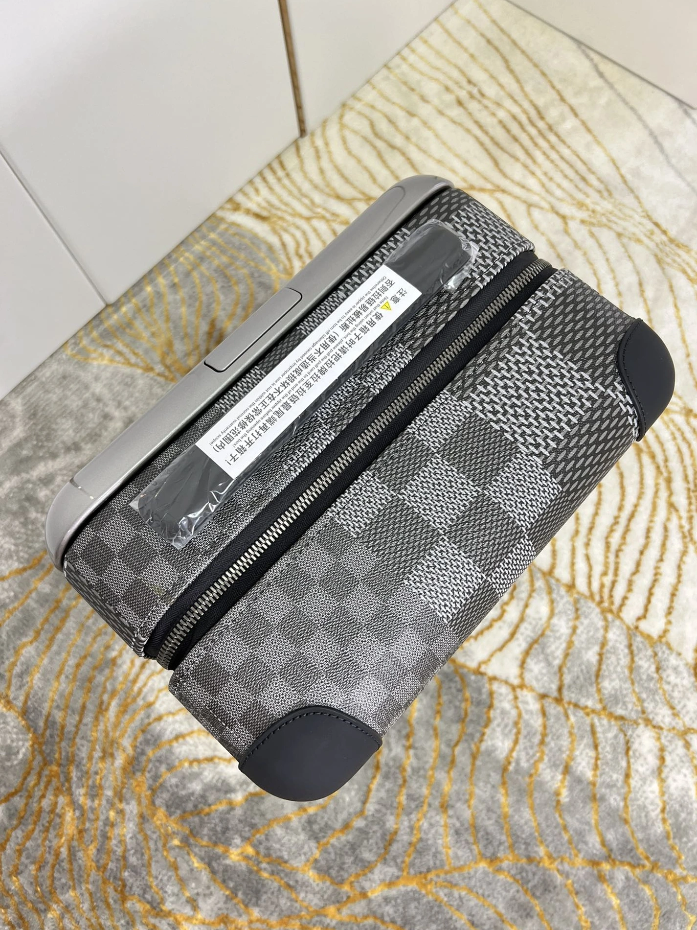 Louis Vuitton Luggage AllSeason 9358 - Image 6