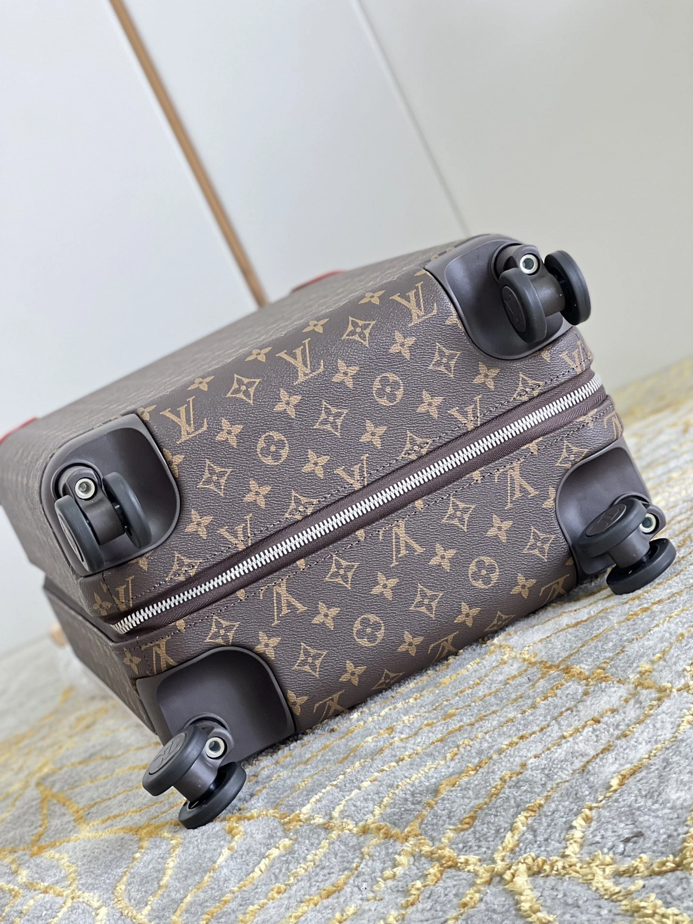 Louis Vuitton Luggage EasyMatch 5677 - Image 5