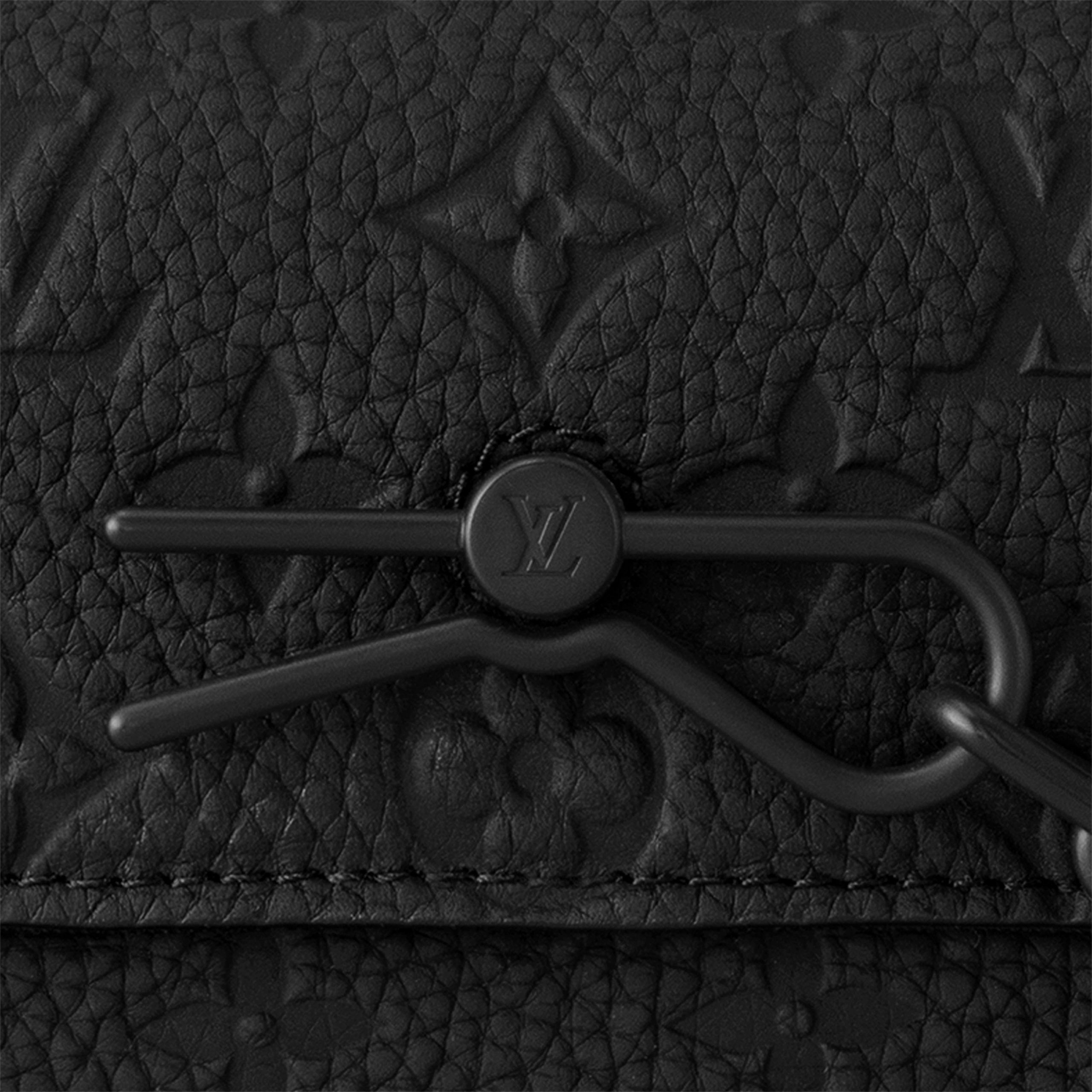 Louis Vuitton Steamer Wearable Wallet M81746 Black - Image 8