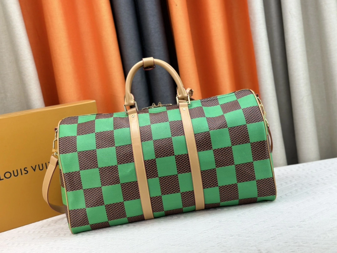 Louis Vuitton Travel Bags Cozy 8903 - Image 4