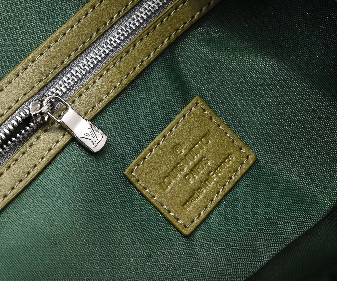 Louis Vuitton Travel Bags DailyWear 8135 - Image 7