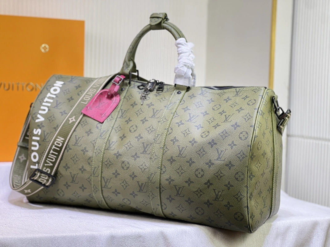 Louis Vuitton Travel Bags Sophisticated 8808 - Image 3