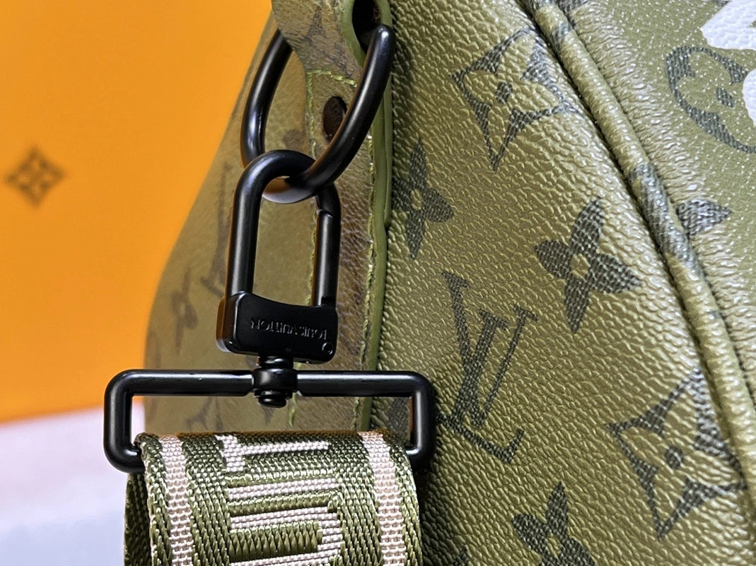 Louis Vuitton Travel Bags Sophisticated 8808 - Image 5
