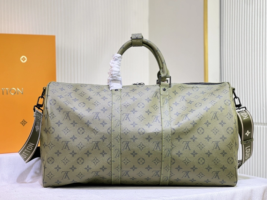 Louis Vuitton Travel Bags Sophisticated 8808 - Image 6