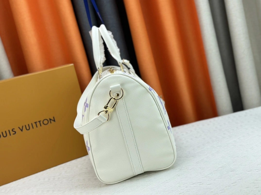 Louis Vuitton Travel Bags Trendsetting 9162 - Image 3