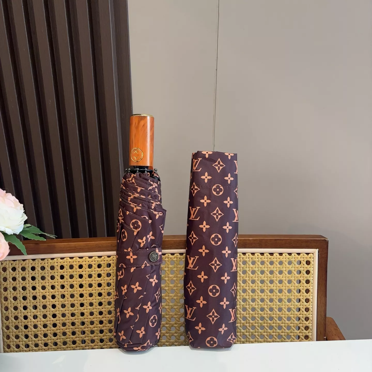 Louis Vuitton Umbrellas Minimalist 5799 - Image 3