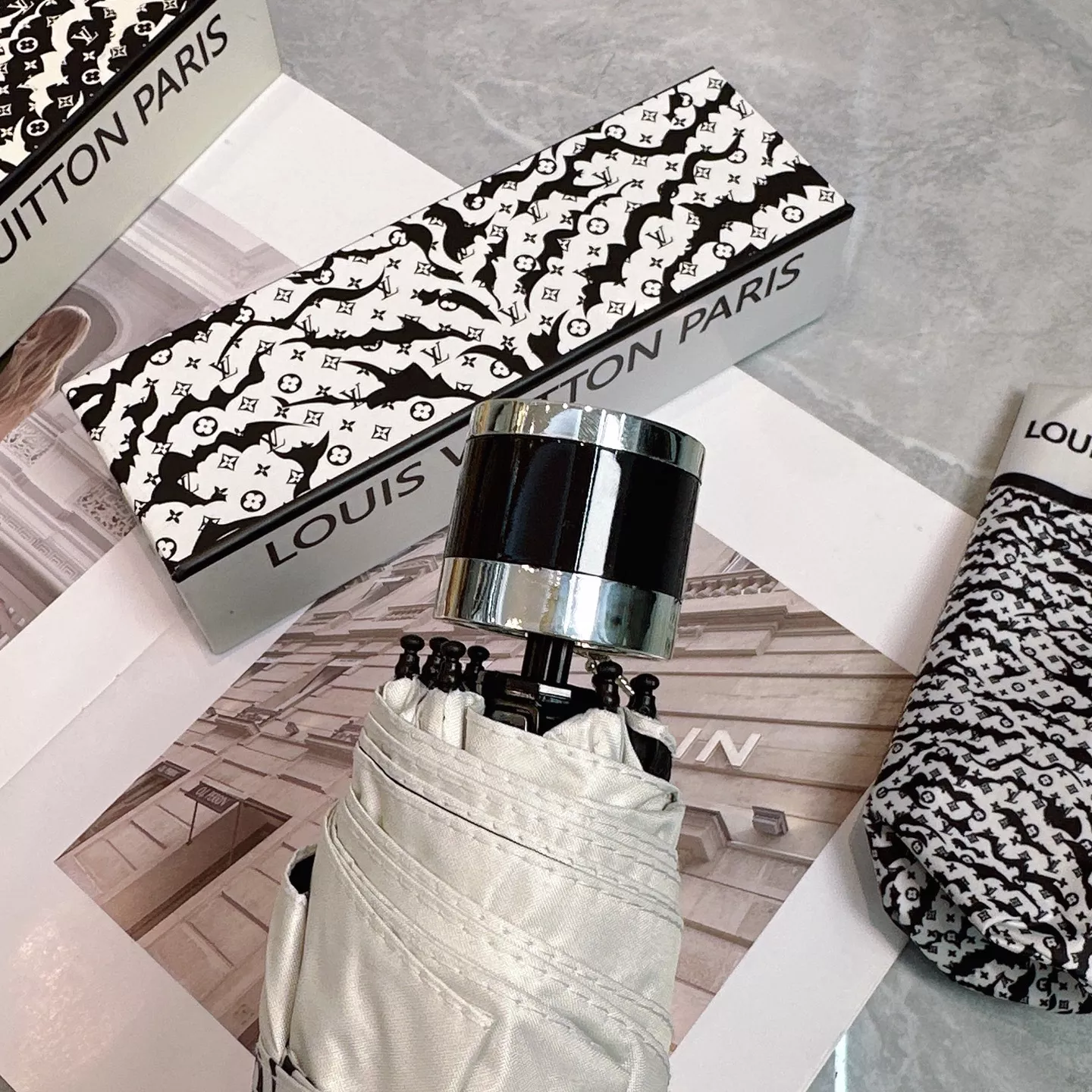 Louis Vuitton Umbrellas SmartChoice 2436