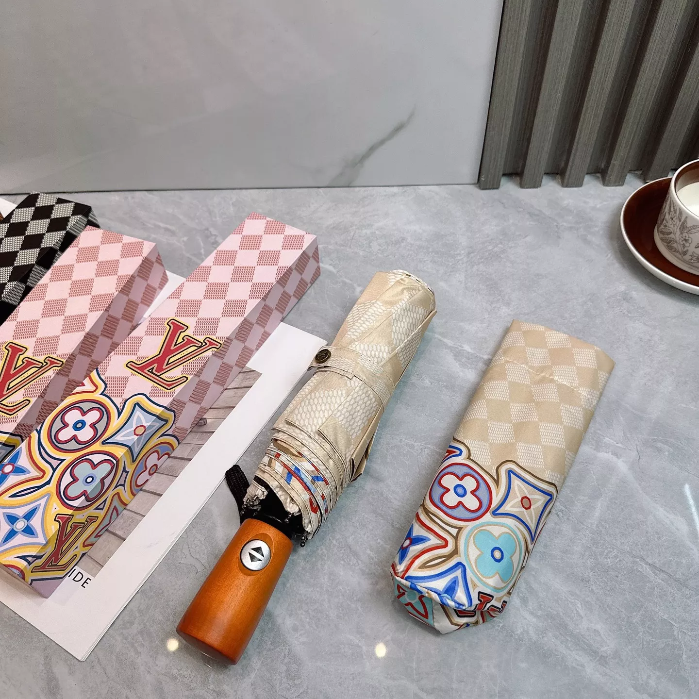 Louis Vuitton Umbrellas Unique 2622 - Image 8