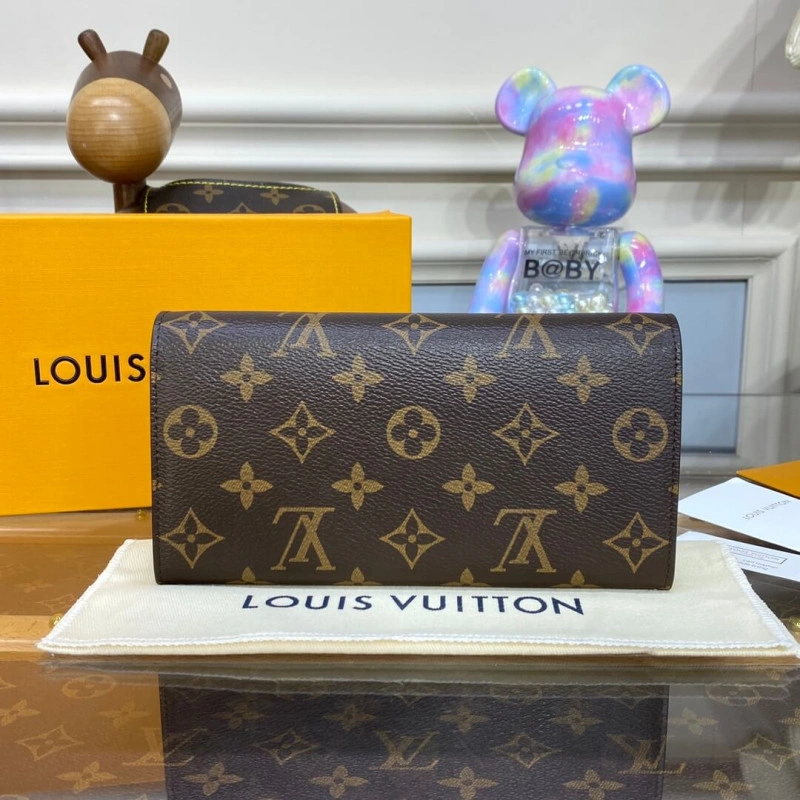 Grained c Louis Vuitton Vivienne Holidays Monogram Sarah Wallet Yellow - Image 3