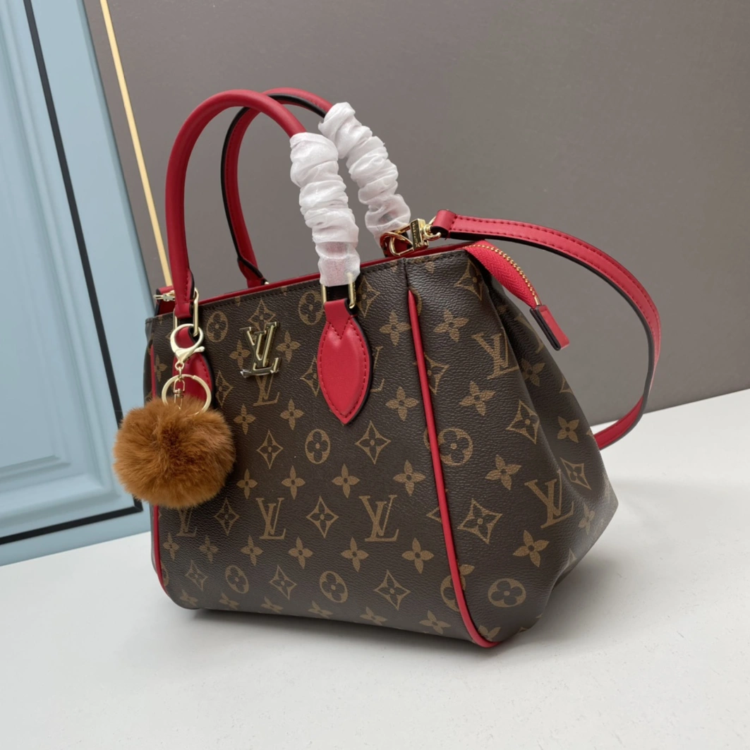 Minimalist 2056 Louis Vuitton AAA Quality Handbags For Women