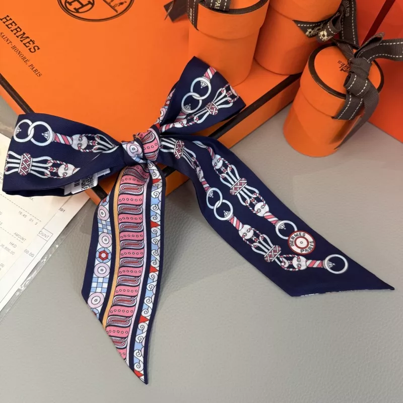 Modern 7607 Hermes Silk Scarf - Image 6