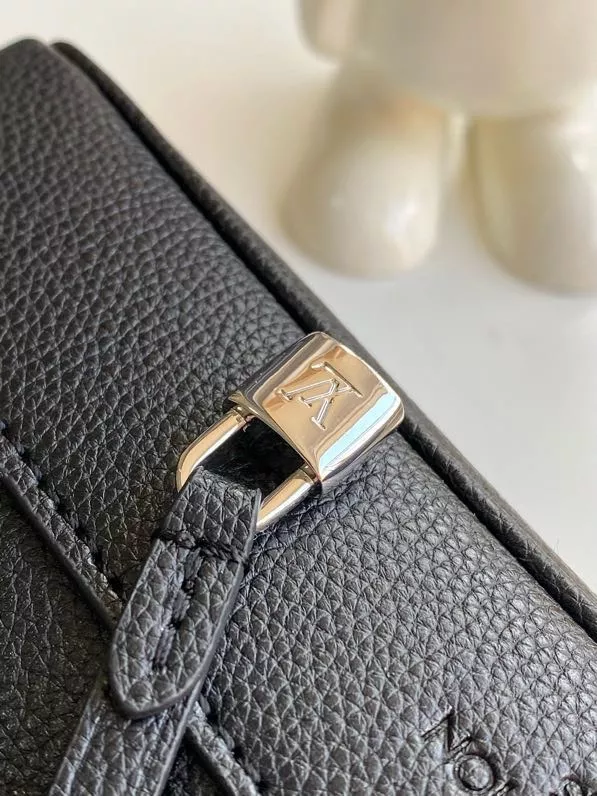 Modern 8823 Louis Vuitton AAA Quality Shoulder Bags - Image 6