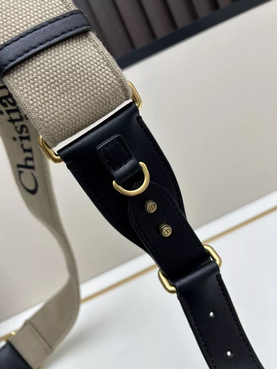 ModernLook 7707 Christian Dior AAA Quality Messenger Bags For Women - Image 6