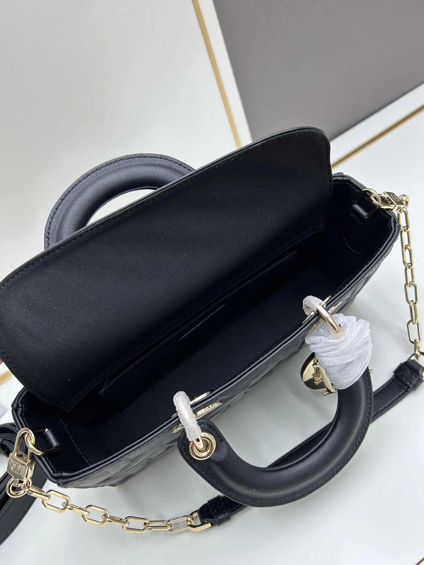 Popular 9533 Christian Dior AAA Quality Handbags For Women - Image 7