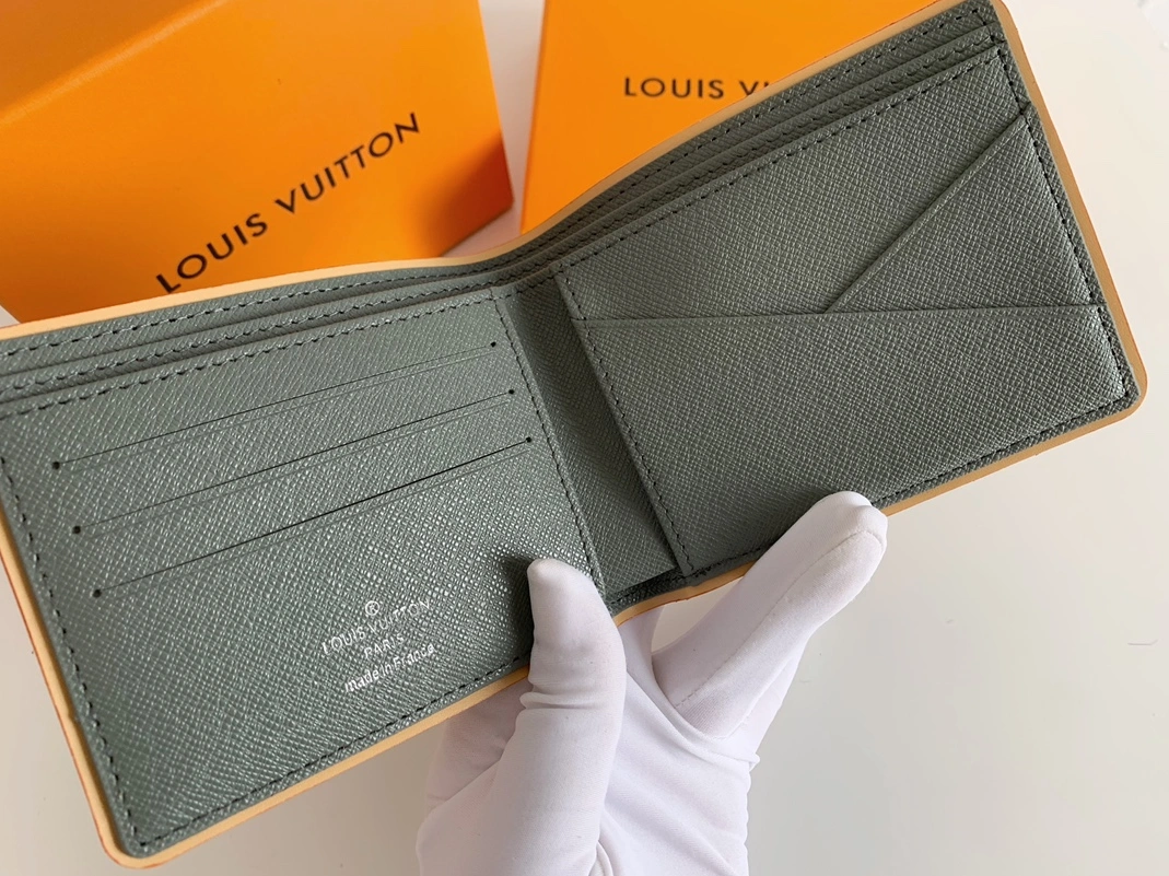 Practical 5510 Louis Vuitton LV Wallets - Image 3