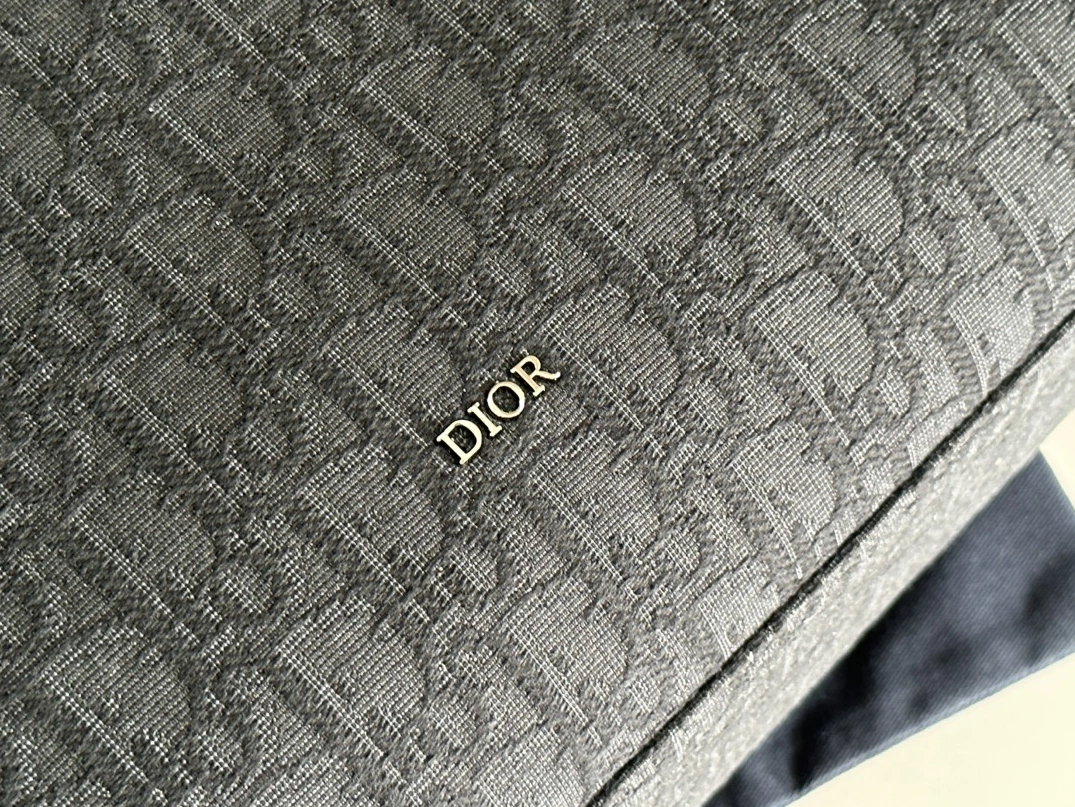 Practical 7830 Christian Dior AAA Man Handbags - Image 4