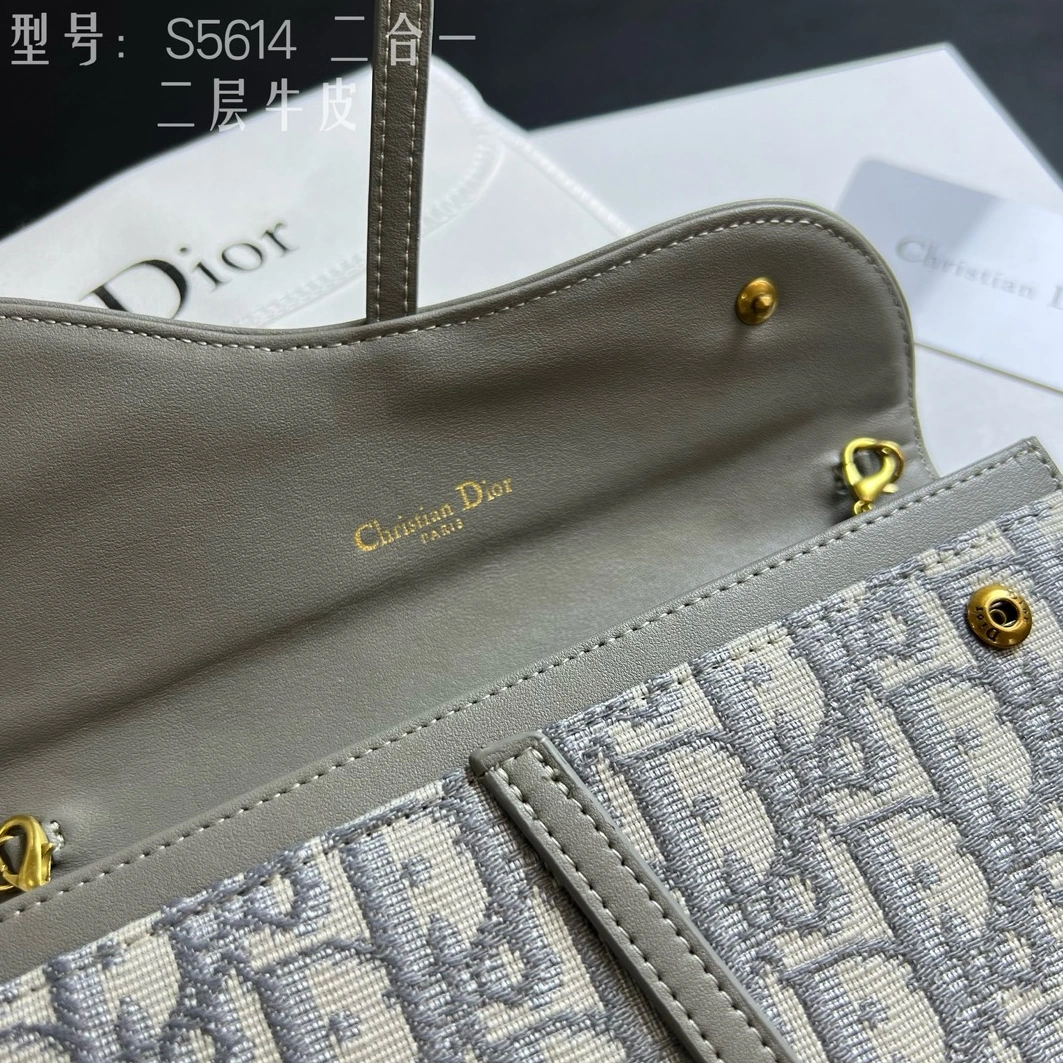 Refined 2204 Christian Dior Wallets - Image 3
