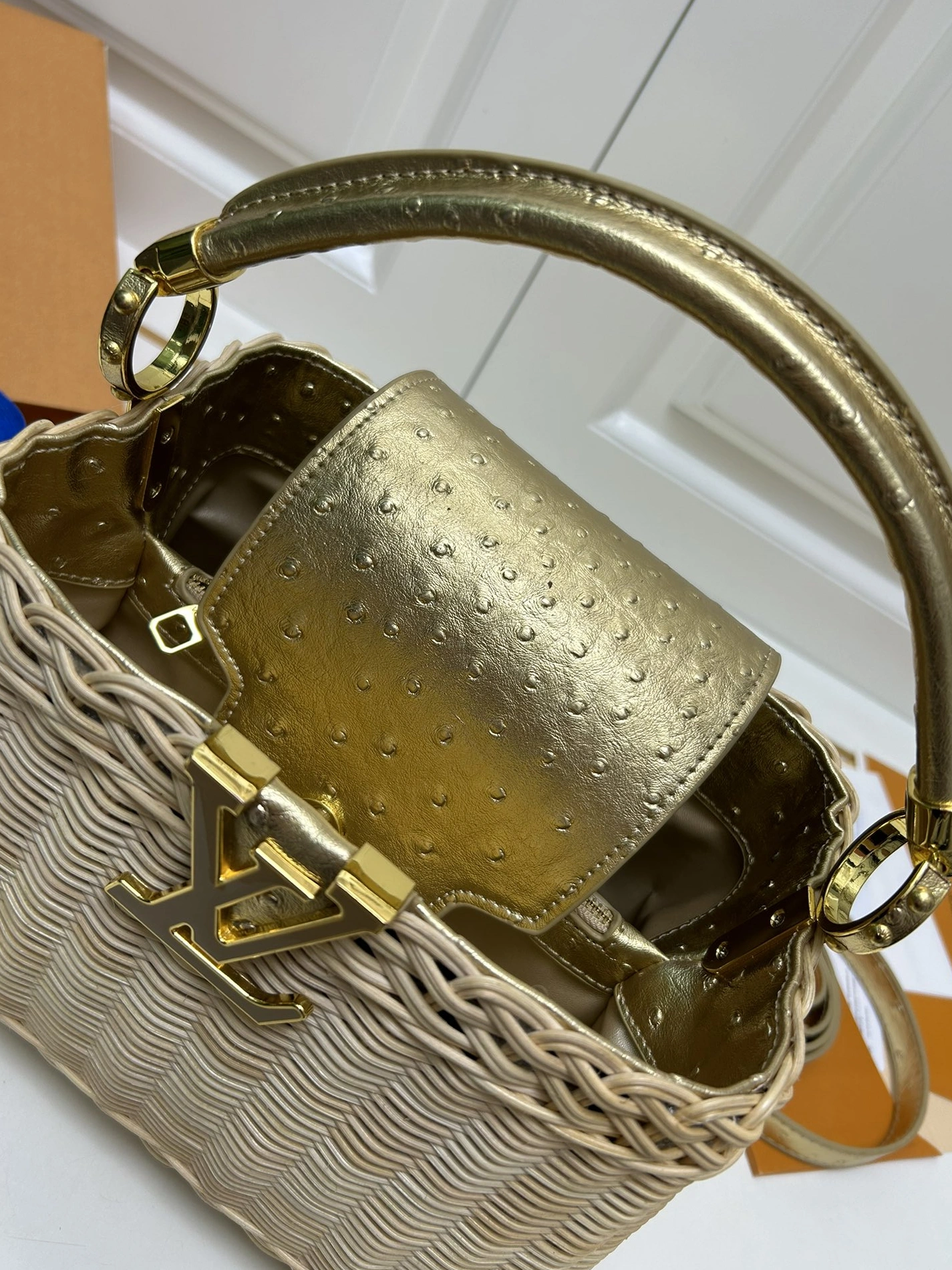 Refined 6866 Louis Vuitton AAA Quality Handbags For Women - Image 3