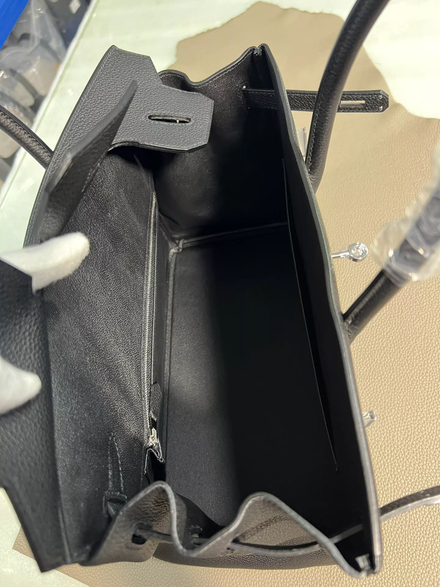 Refined 7063 Hermes AAA Quality Handbags For Women - Image 4