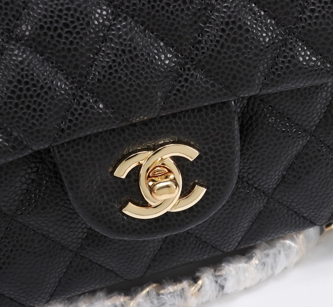 Reliable 8681 Chanel AAA Quality Messenger Bags For Women - Image 3