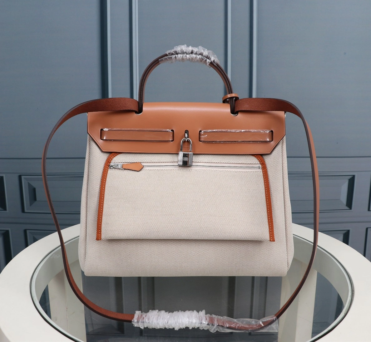 Sleek 4590 Hermes AAA Quality Handbags For Women - Image 3