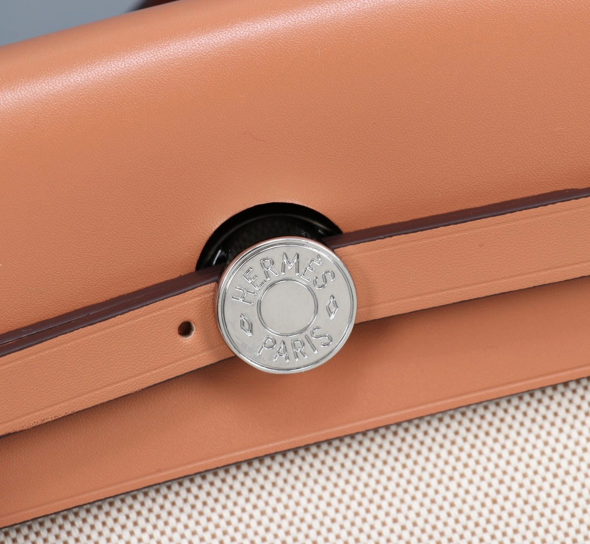 Sleek 4590 Hermes AAA Quality Handbags For Women - Image 7