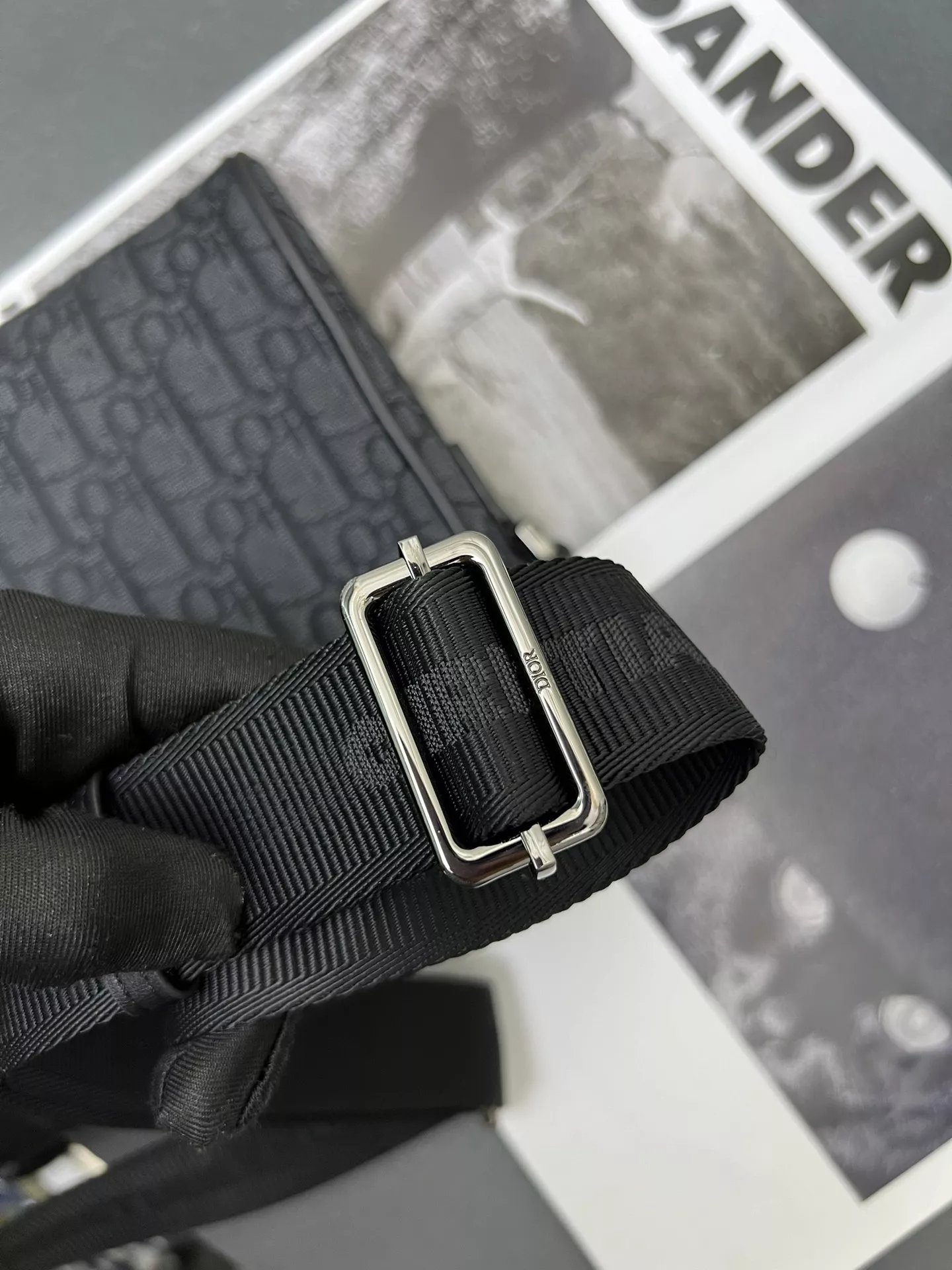 Sleek 5582 Christian Dior AAA Man Messenger Bags - Image 6