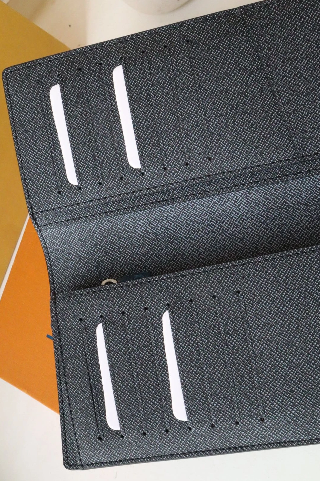 Sleek 880 Louis Vuitton AAA Quality Wallets For Unisex - Image 6