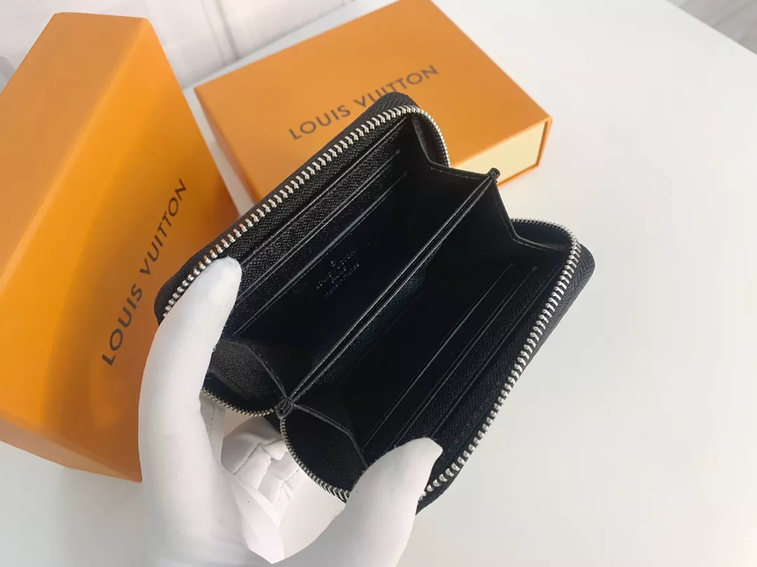 SmartChoice 8670 Louis Vuitton LV Card Case - Image 5