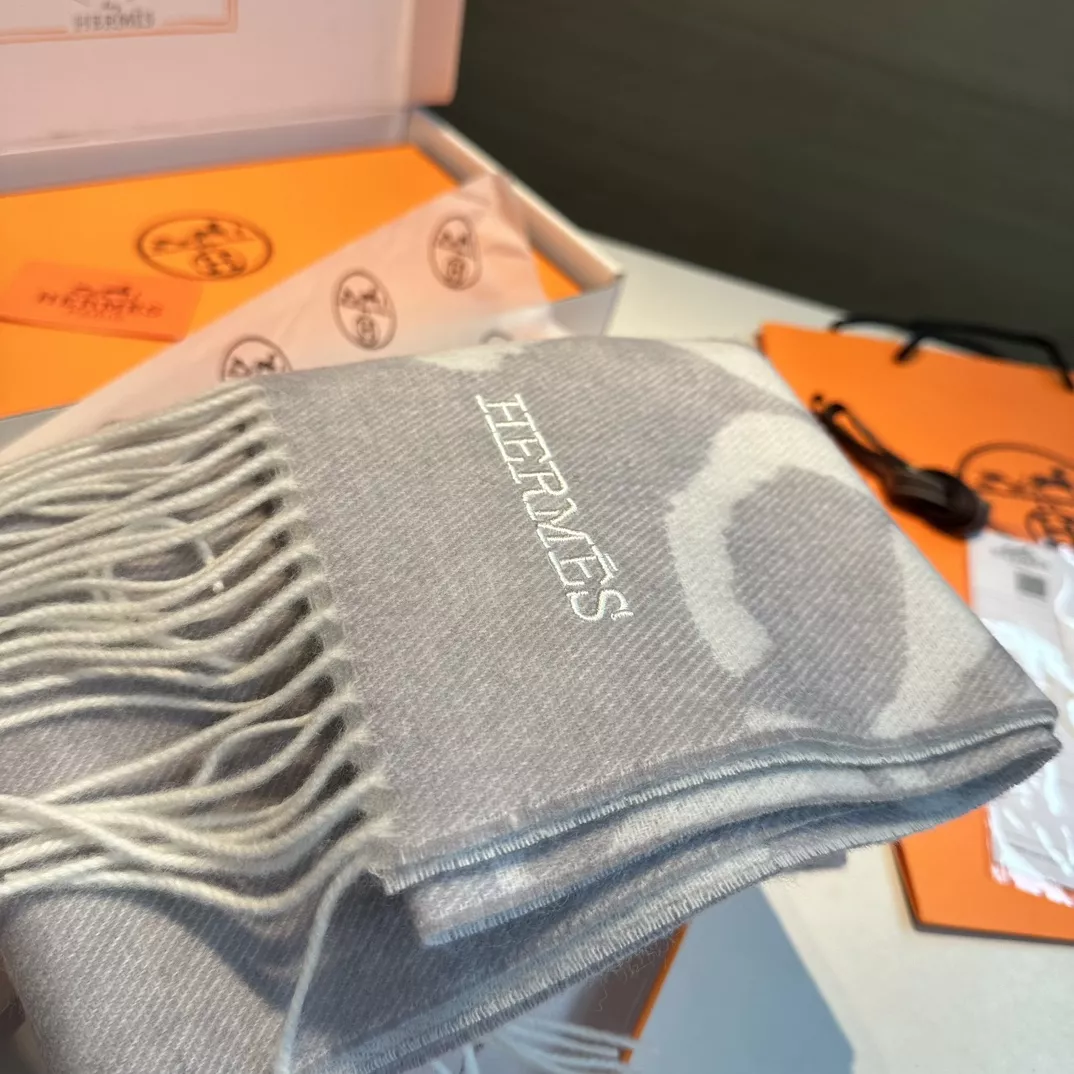 Soft 1306 Hermes Scarf For Women - Image 3