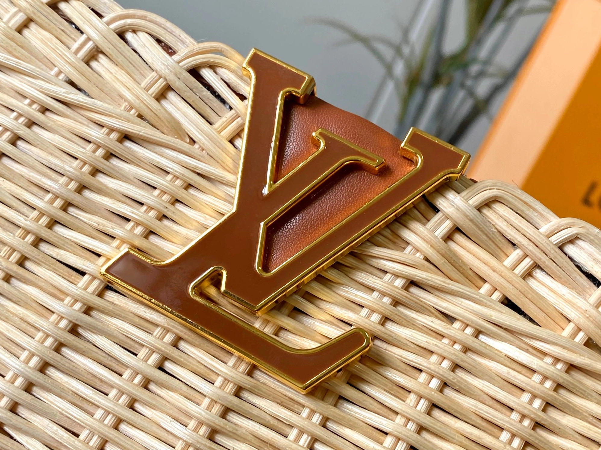 Soft 326 Louis Vuitton AAA Quality Messenger Bags For Women - Image 6