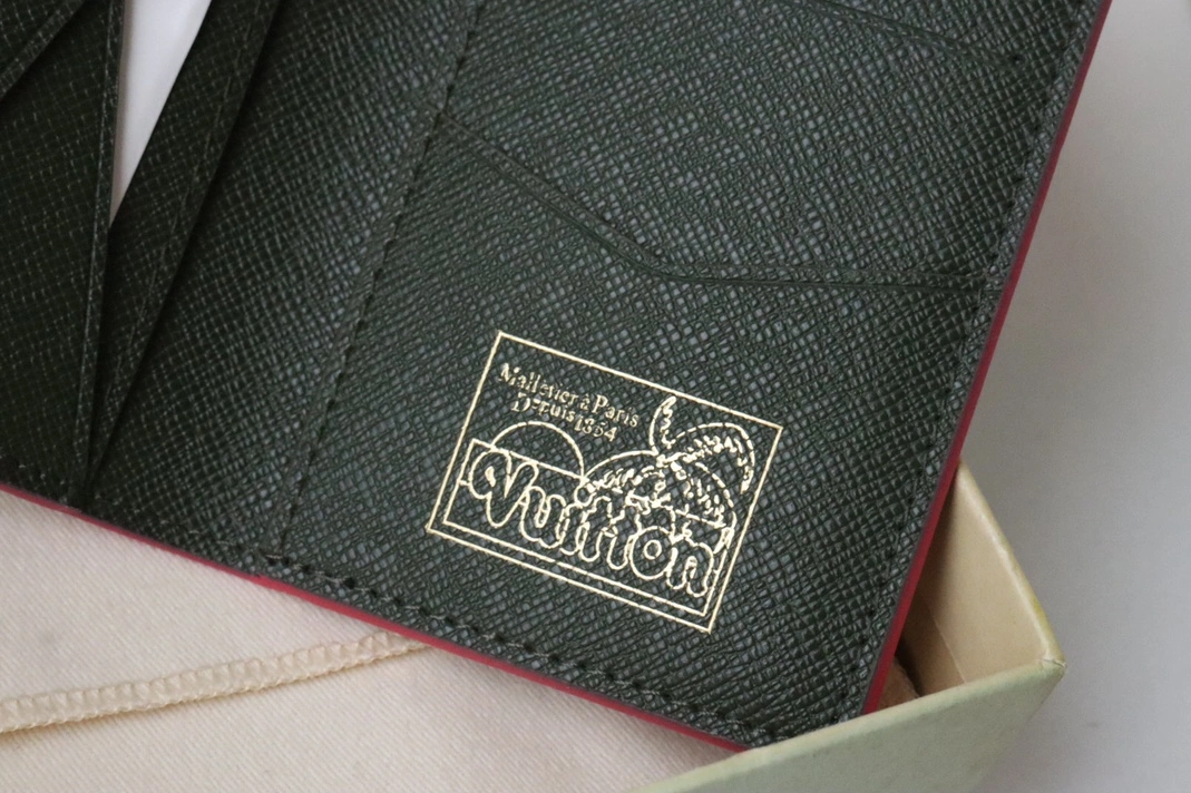 Soft 3687 Louis Vuitton LV Card Case - Image 6