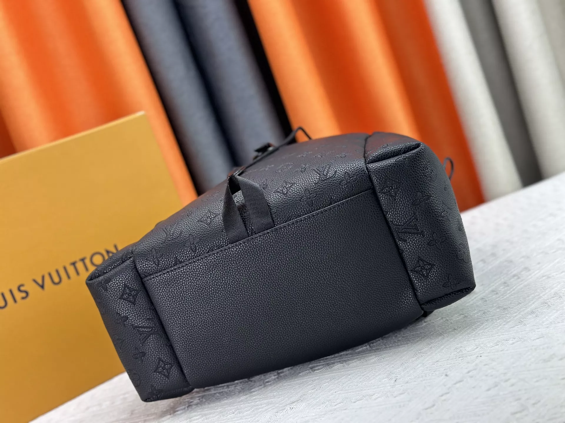 Soft 7929 Louis Vuitton AAA Quality Backpacks For Unisex - Image 6