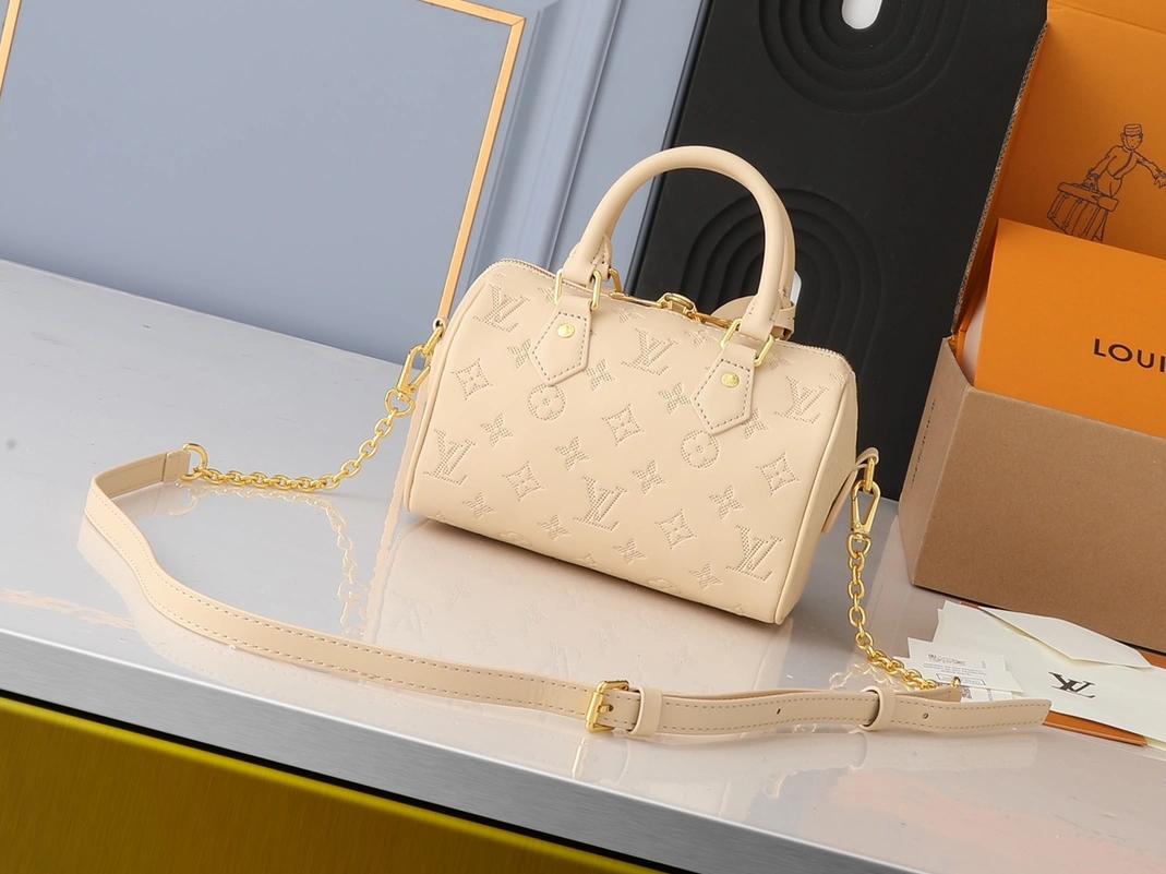 Soft 9804 Louis Vuitton AAA Quality Handbags For Women