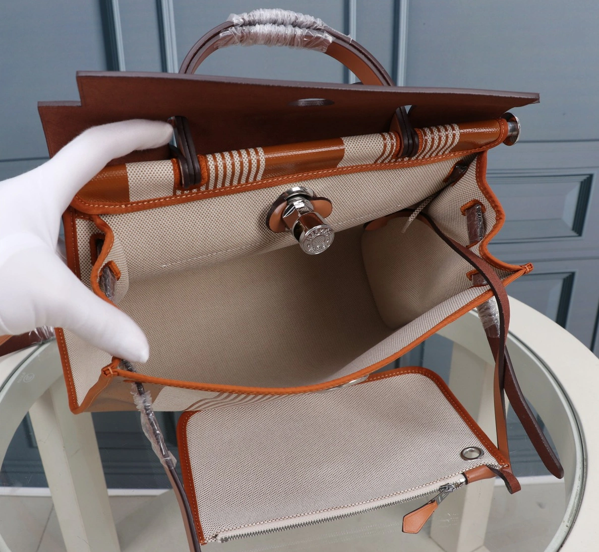 Sophisticated 188 Hermes AAA Quality Handbags For Women - Image 8