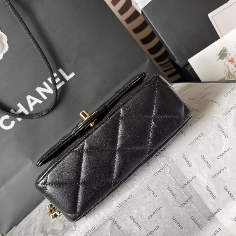 Sophisticated 2016 Chanel AAA Quality Messenger Bags For Women - Image 5